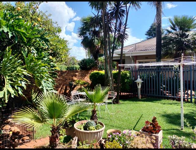 3 BEDROOM FREEHOLD FOR SALE IN DALVIEW